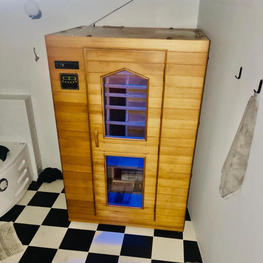 La La Maison Searle A * Tourtour